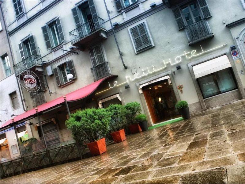 Le Petit 3* Turin