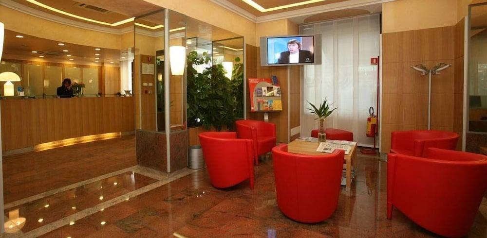 Hotel Le Petit 3*