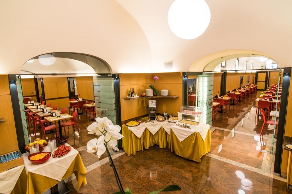 Le Petit 3* Turin