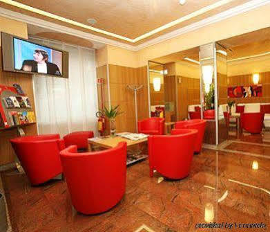 Le Petit 3* Turin