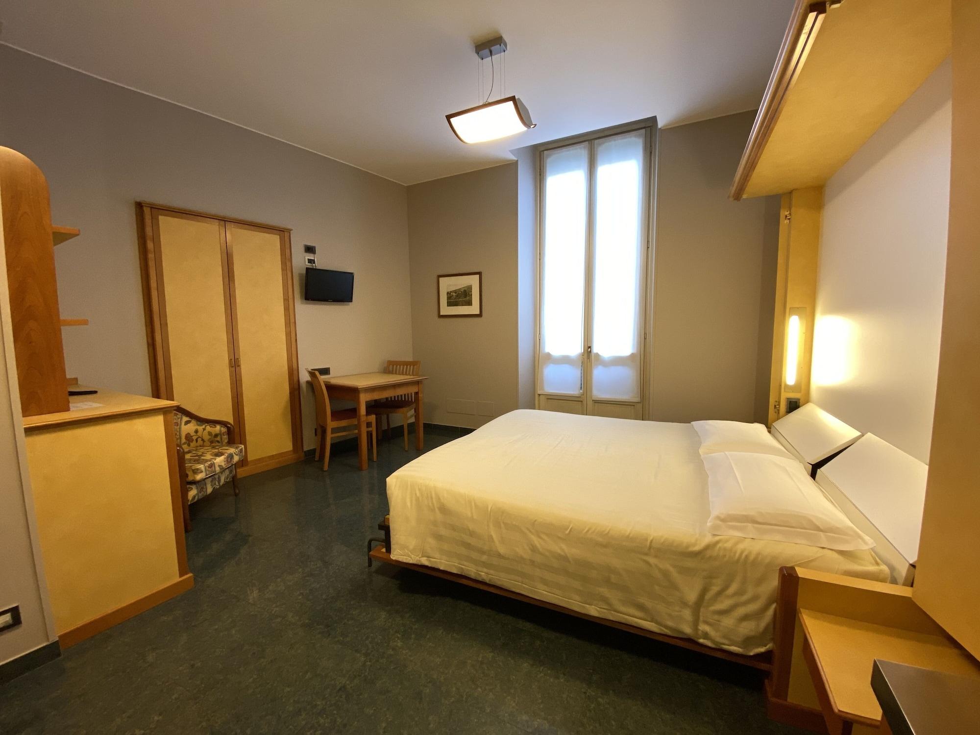 Le Petit 3* Turin